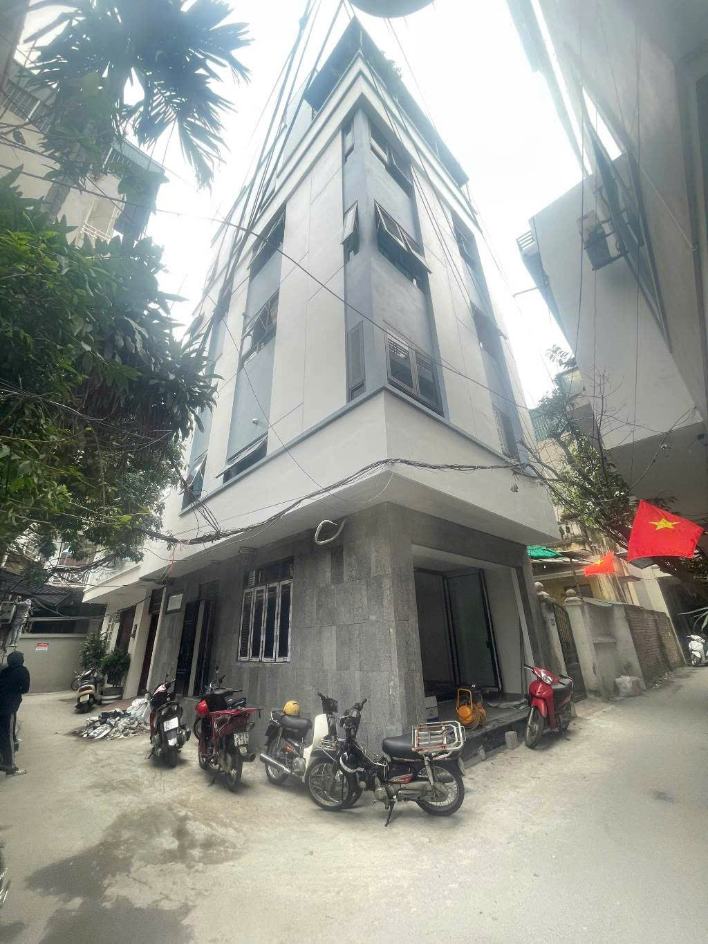 Tôi Chính Chủ cần Bán nhà ngõ 493 Trương Định. Dt 45m 6T - GARA Ô TÔ Giá chỉ 12 tỷ 45